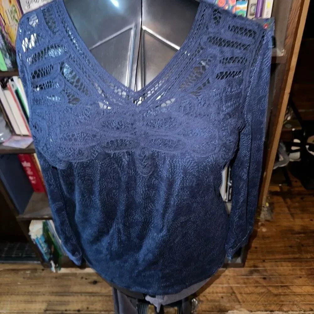 Daniel Rainn blue knit lace neckline Selina crochet m top